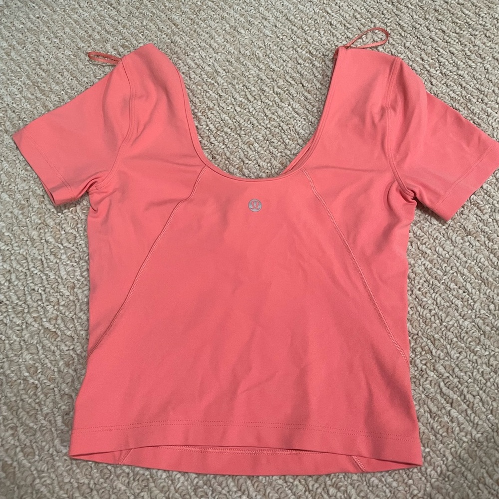 Lululemon cropped athletic top Sz 2